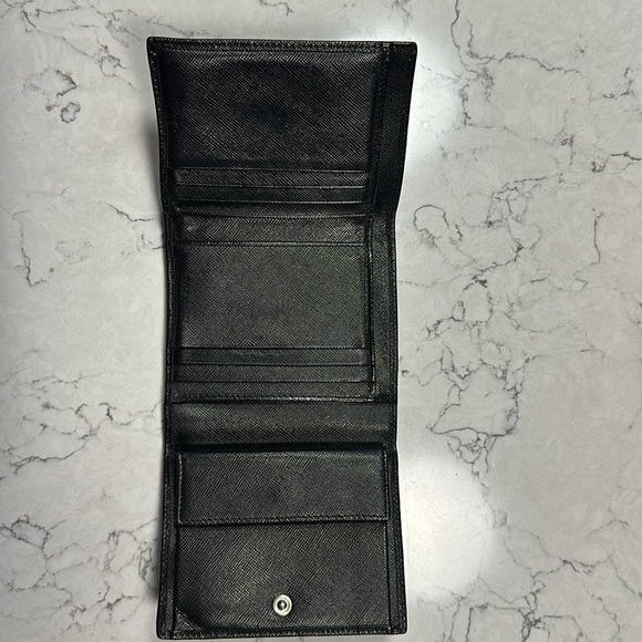 Prada Portafoglio Saffiano Nero Black Italian Leather Wallet M176A Authentic - Picture 5 of 10